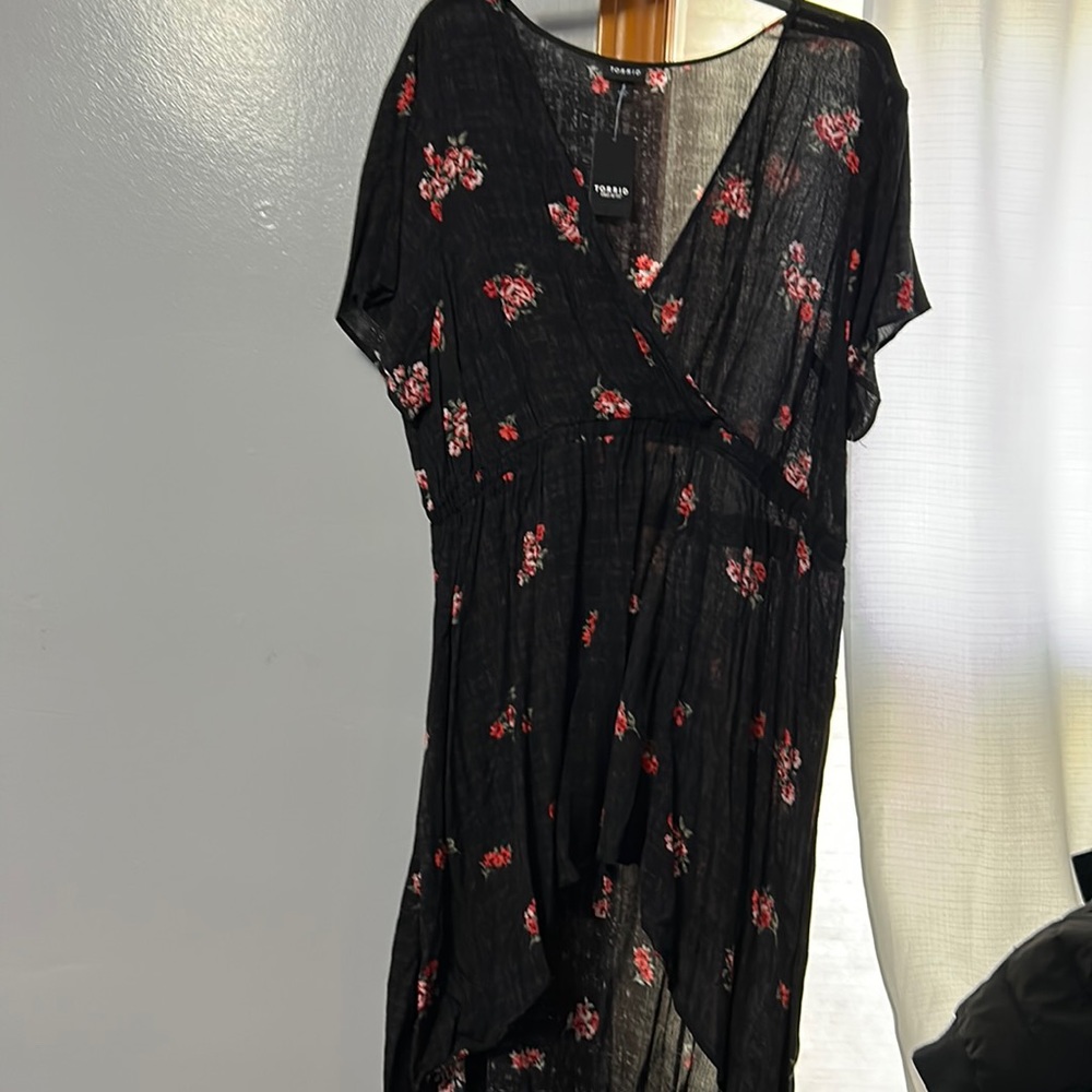 Black floral high low shirt